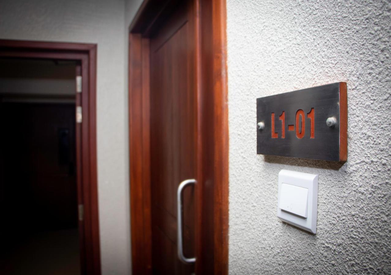 Hasara Oceanfront Apartments Galle Kültér fotó