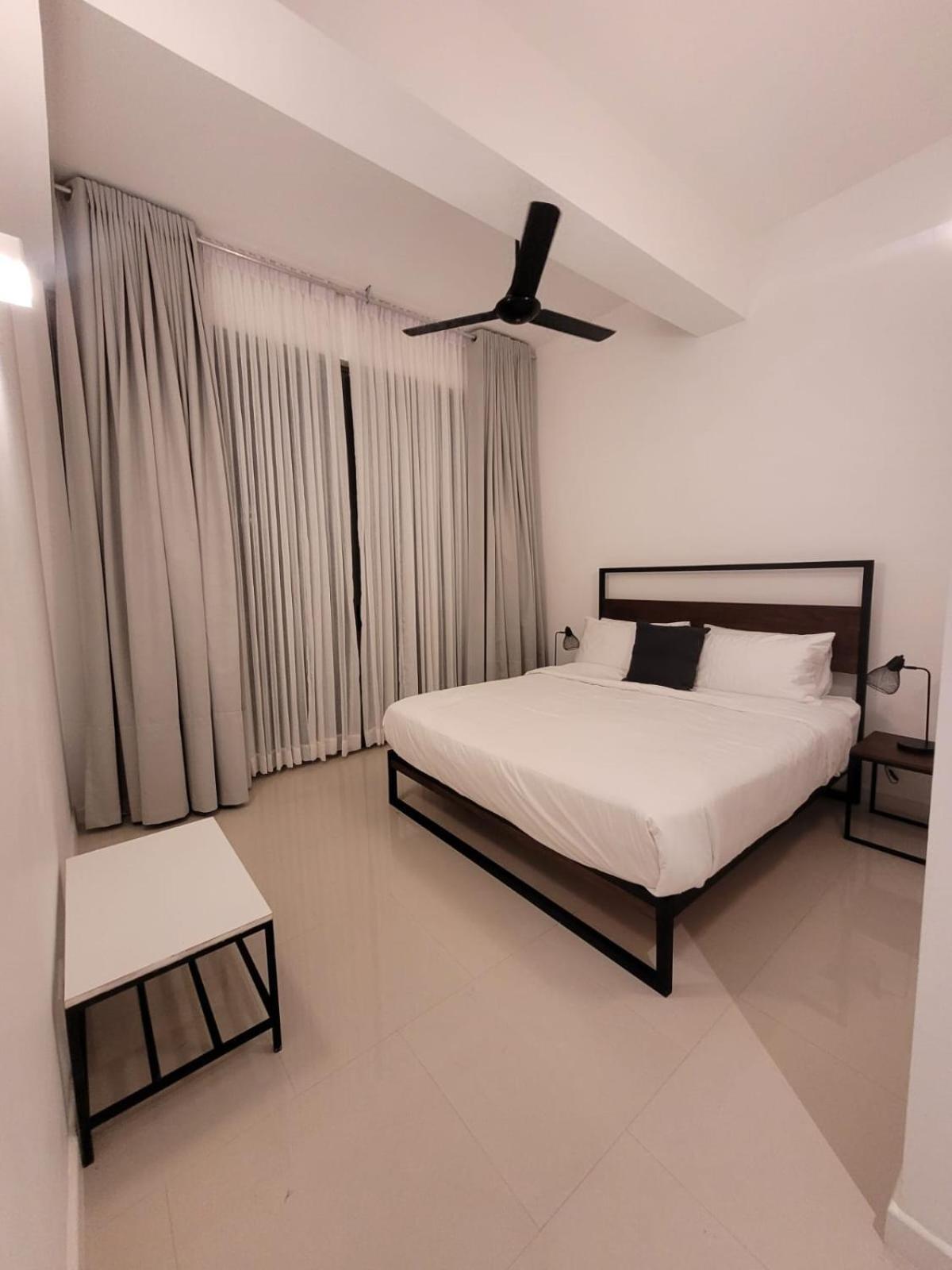 Hasara Oceanfront Apartments Galle Kültér fotó