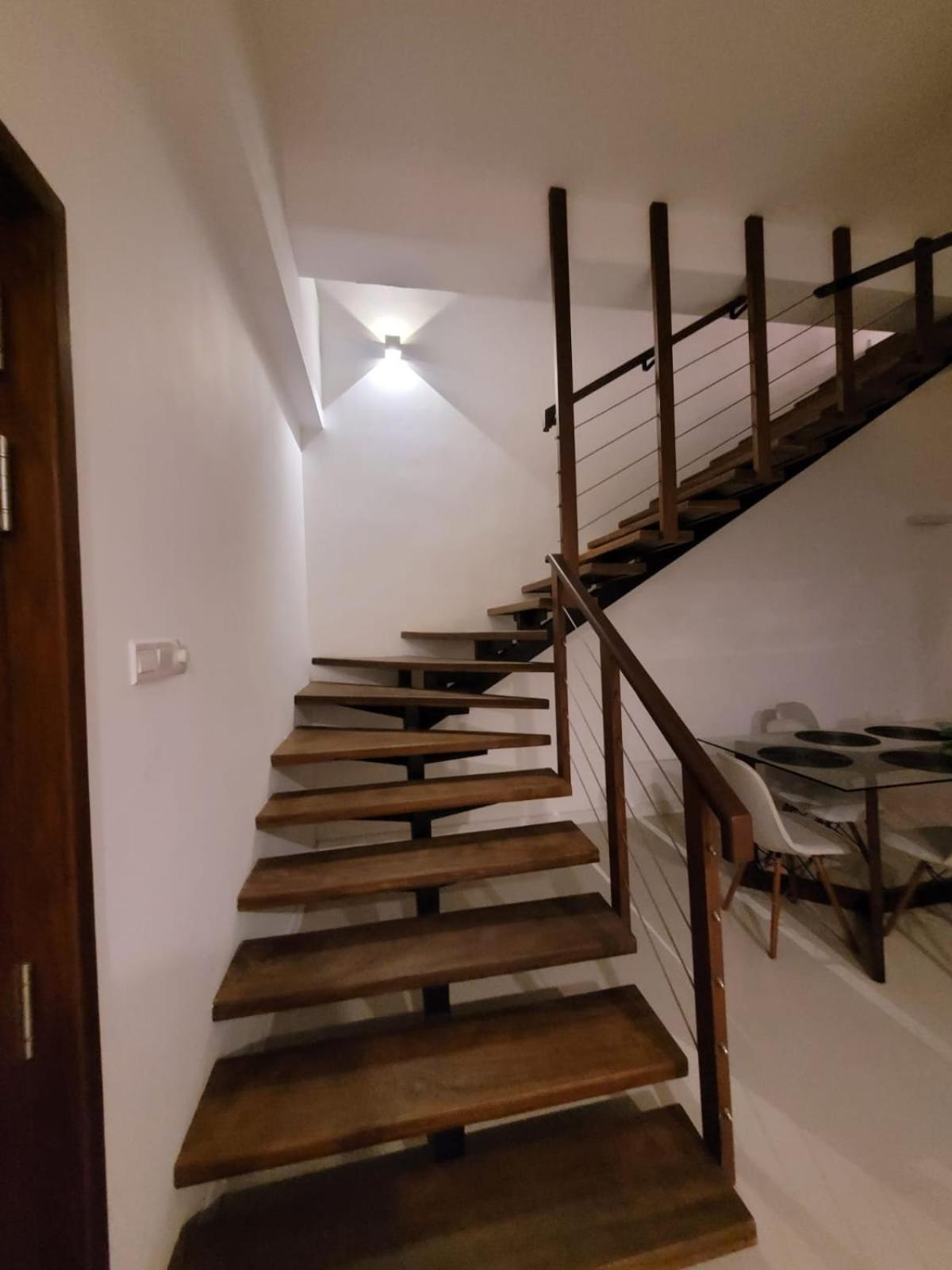 Hasara Oceanfront Apartments Galle Kültér fotó