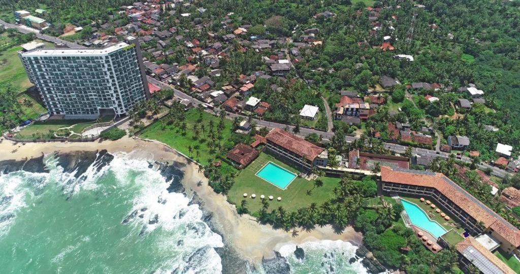 Hasara Oceanfront Apartments Galle Kültér fotó